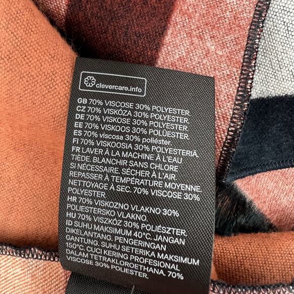 H&M Wide Wrap Scarf Colorblock Vegan Woven Blanket - Picture 5 of 8